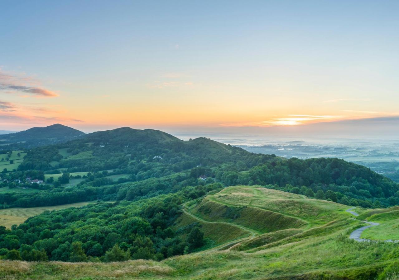 The Darwin Malvern Suite Great Malvern Esterno foto